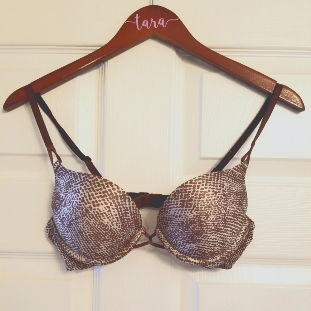 Victoria's Secret Miraculous Plunge Bra 34A